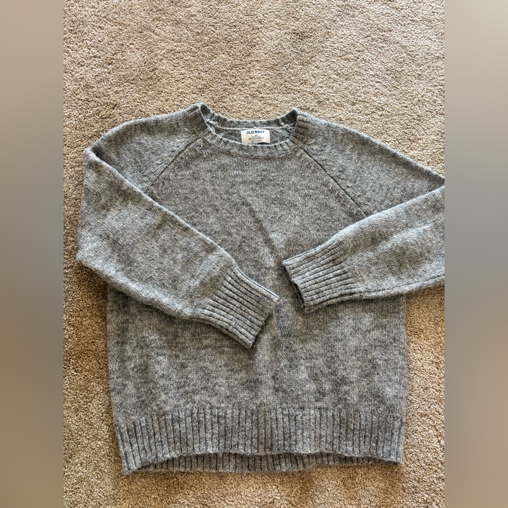 Old navy sweater